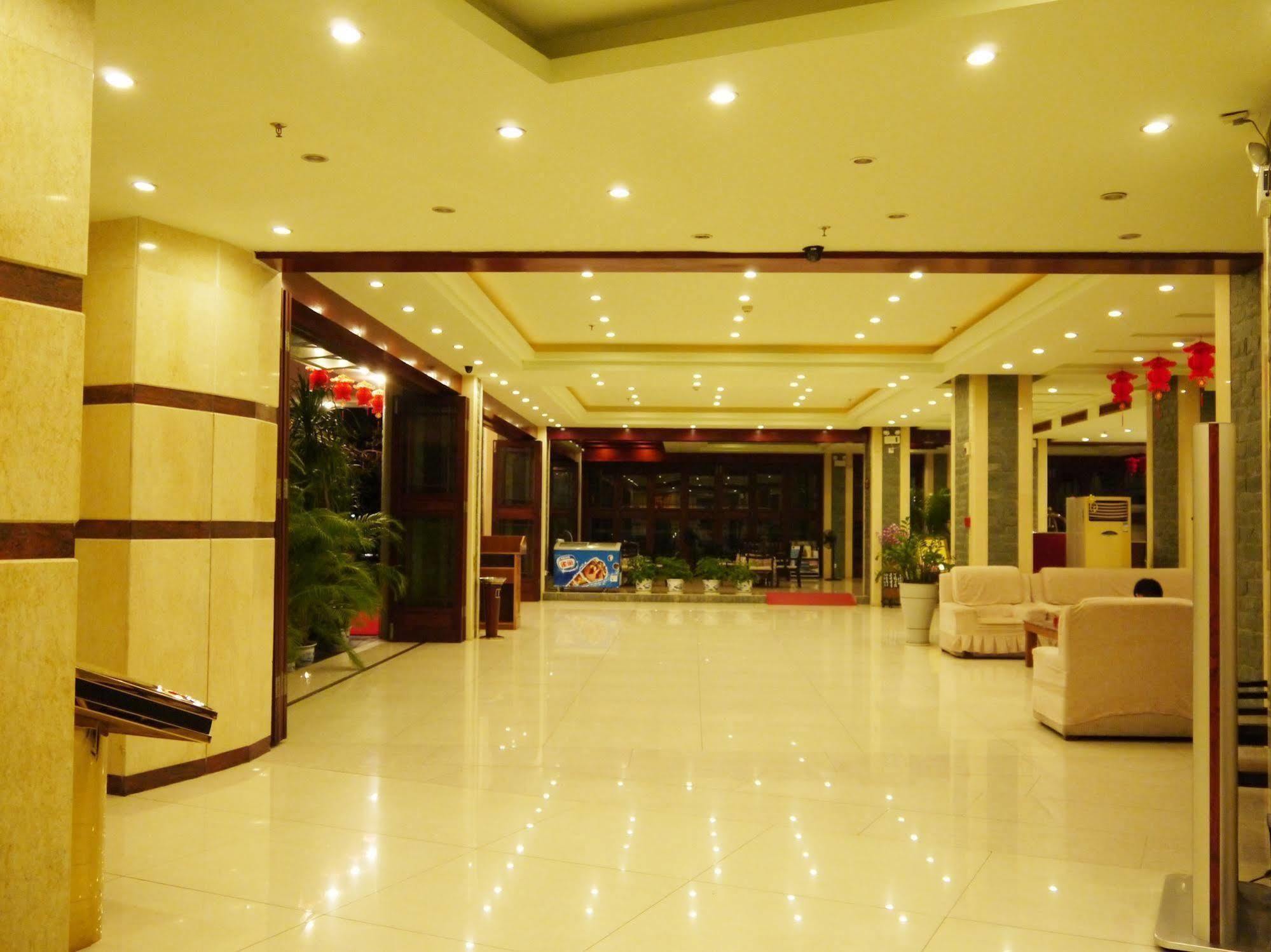 Sanya Jingwei Hotel - Санья Экстерьер фото